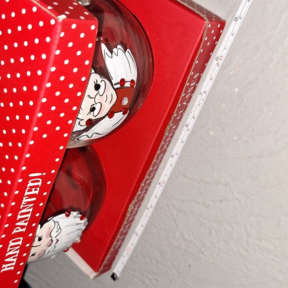 🎅 Santa & Mrs. Claus stemless wine glasses. Hand painted. Rhinestones. Set of 2 - Picture 11 of 13